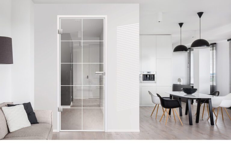 linesPlus Typ 10 in Weiß auf Klarglas